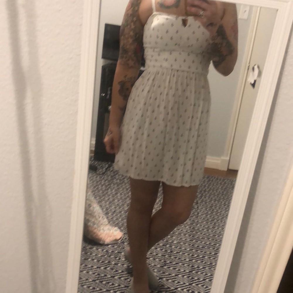 White sundress with blue anchors 💕